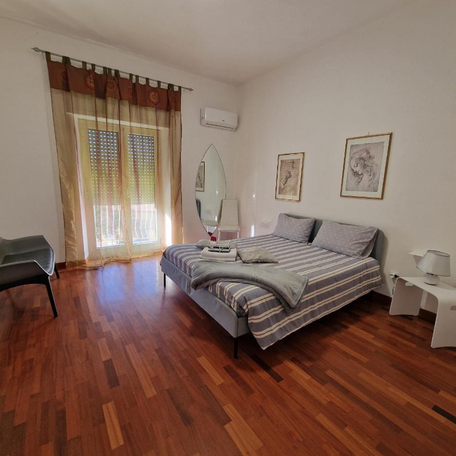 La Casa In Centro Apartman Olbia Kültér fotó